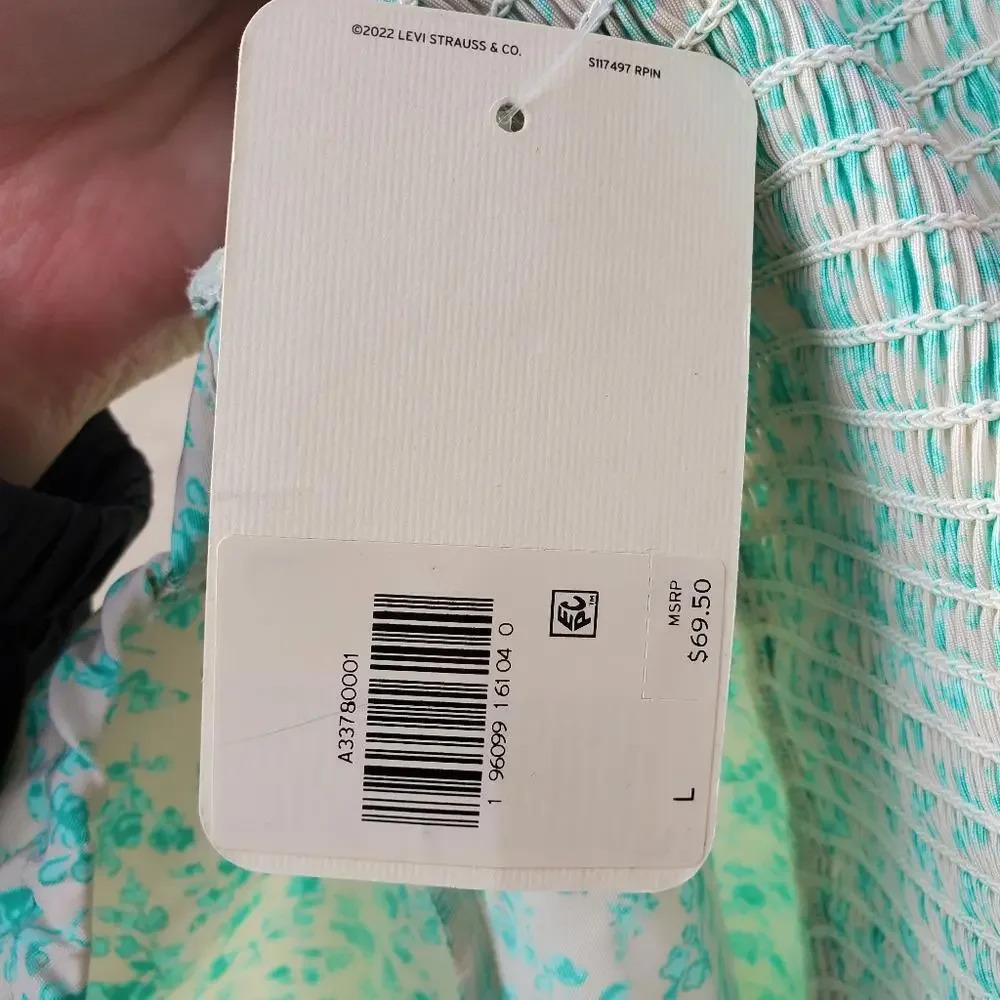 NWT Levi's Yvie Top Women's Large Crop Blouse Puff Sleeves Smocked Cropped Green - Picture 5 of 12